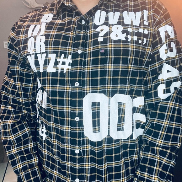 Button down - Picture 2 of 3